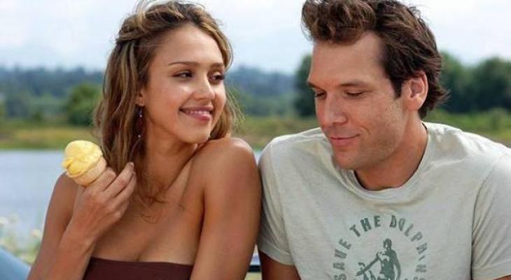 اليكِ "سيدتي"  تصرّفات تقومين بها يعشقها الرجل سرّاً