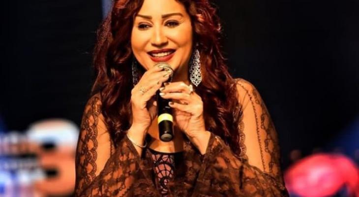 وفاء عامر