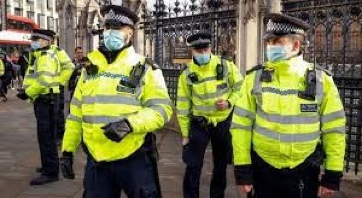 تغريم 31 ضابط شرطة في لندن لـ"حلاقة شعرهم أثناء فترة الإغلاق