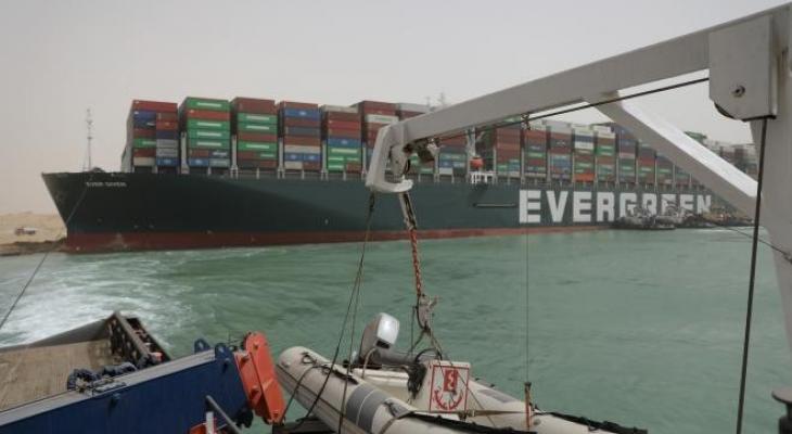 الإعلان عن تعويم سفينة الحاويات العملاقة الجانحة بقناة السويس