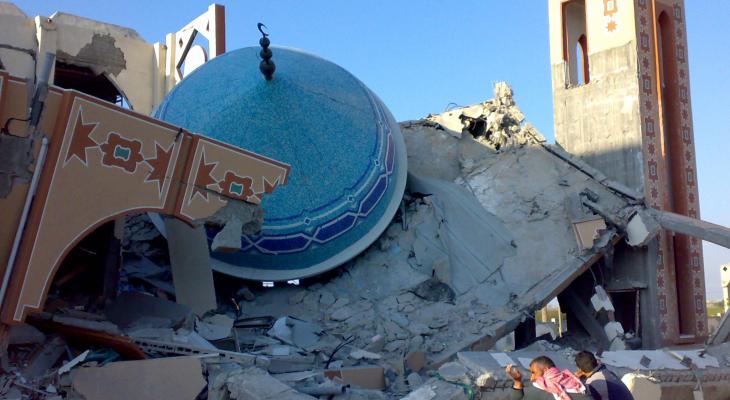 قصف مسجد.