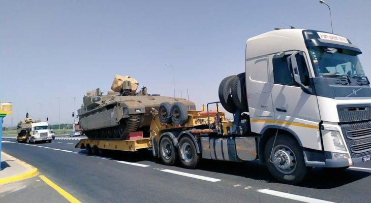 نقل الدبابات إلى حدود غزة
