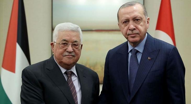 الرئيس عباس يزور تركيا استجابة لدعوة أردوغان