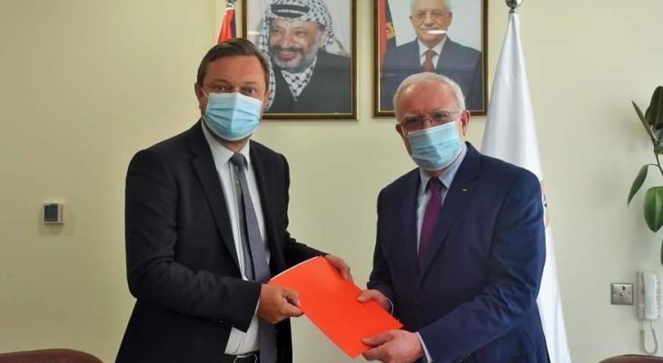 المالكي يتسلم أوراق اعتماد ممثل الدنمارك الجديد لدى فلسطين.jpeg