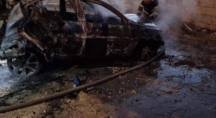 بلدية الخليل تُعلن عن السيطرة على حريق إحدى المركبات