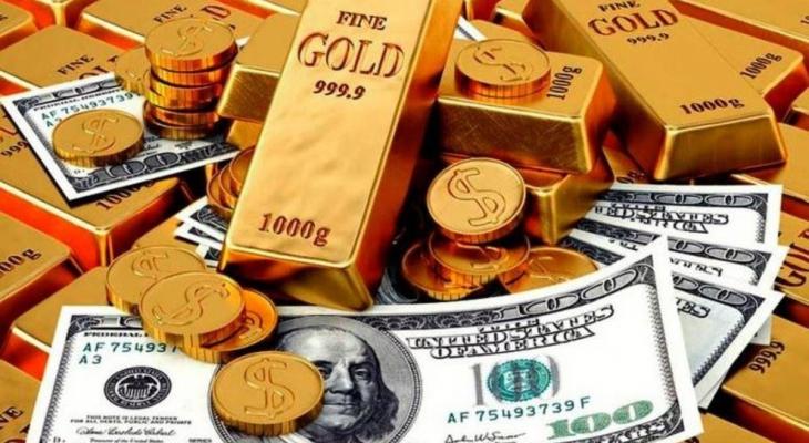 الذهب : يخترق حاجز 1800 دولار مع تراجع الدولار
