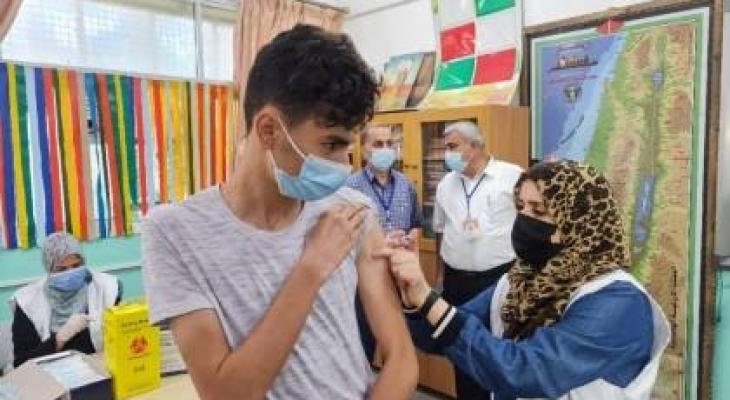 انطلاق حملة تطعيم طلبة المرحلة الثانوية في قطاع غزة