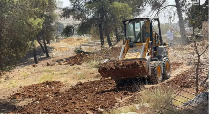 الاحتلال يواصل أعمال الحفر والنبش بالمقبرة اليوسفية في القدس