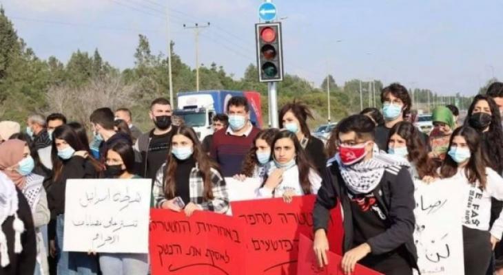 مظاهرات في أم الفحم تنديدًا بازدياد جرائم القتل وتواطؤ الشرطة "الإسرائيلية"