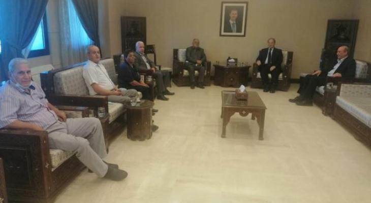 جانب من لقاء وفد الشعبية مع وزير الخارجية السوري