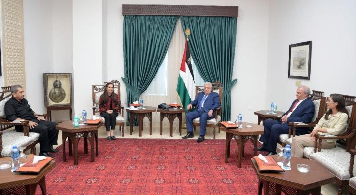 الرئيس عباس يلتقي بنقيب المهندسين الفلسطينيين
