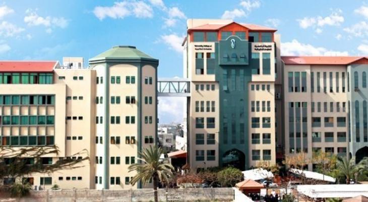 الكلية الجامعية بغزّة تُعلن تأجيل الاختبارات النهائية يوم الخميس القادم