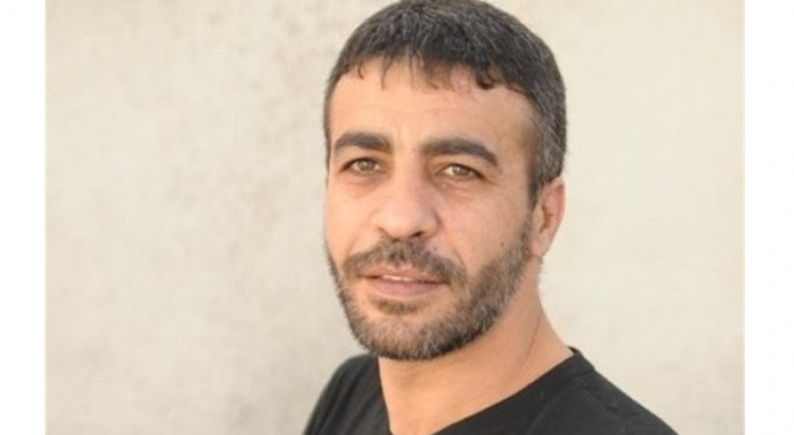 نقل الأسير المريض ناصر أبو حميد إلى سجن "عيادة الرملة"