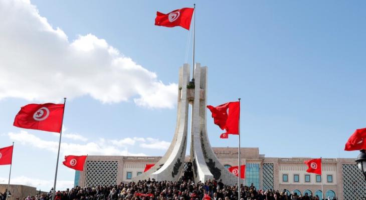 تونس: تبحث عن "حزمة إنقاذ" اقتصادية