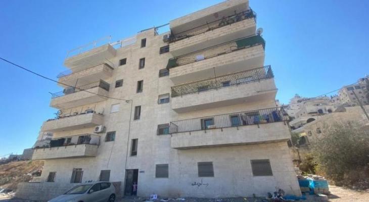 إخطار بناية سكنية بالإخلاء في القدس