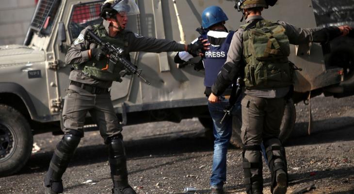 انتهاكات الاحتلال بحق الصحفيين الفلسطينيين.jpg