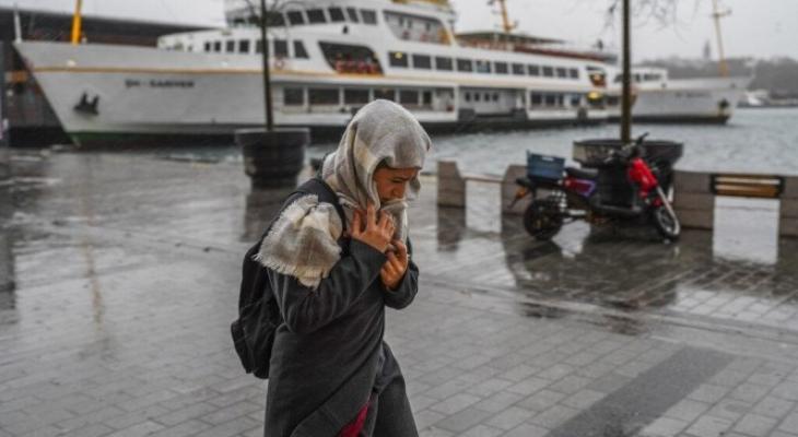 مصرع 4 مواطنين في إسطنبول جراء سوء الأحوال الجوية.jpg
