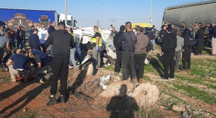 شاهد.. وفاة 7 فلسطينيين في حادث سير مروع قرب أريحا