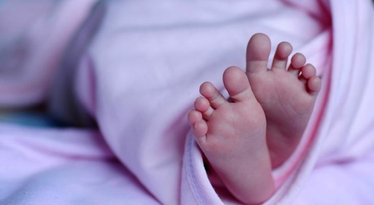 أريحا: العثور على طفل حديث الولادة داخل مسجد في مخيم عين السلطان