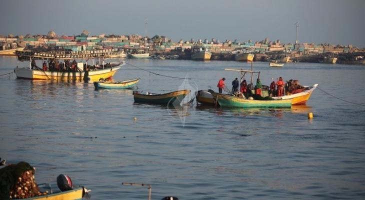 بحرية غزّة تُقرر إغلاق البحر أمام حركة الملاحة نظرًا لسوء الأحوال الجوية