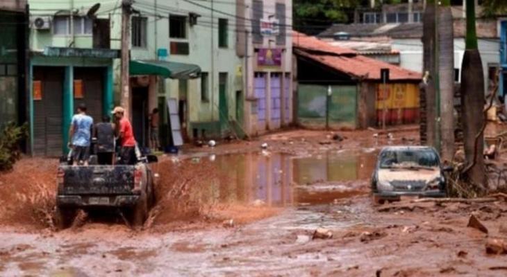 قتلى ومفقودين بسبب العاصفة والأمطار الغزيرة التي اجتاحت ولاية برازيلية