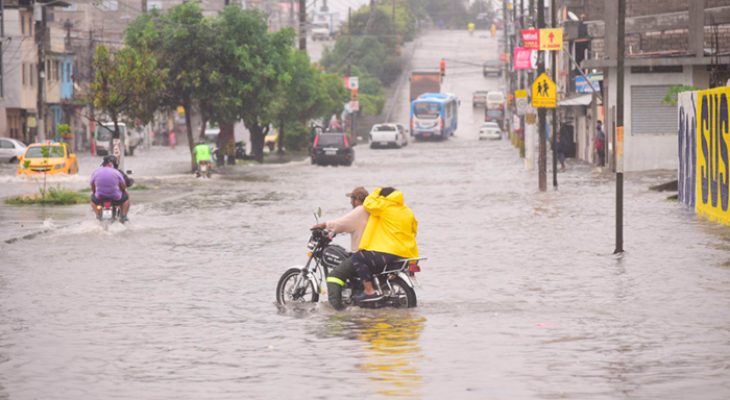 فيضانات الاكوادور