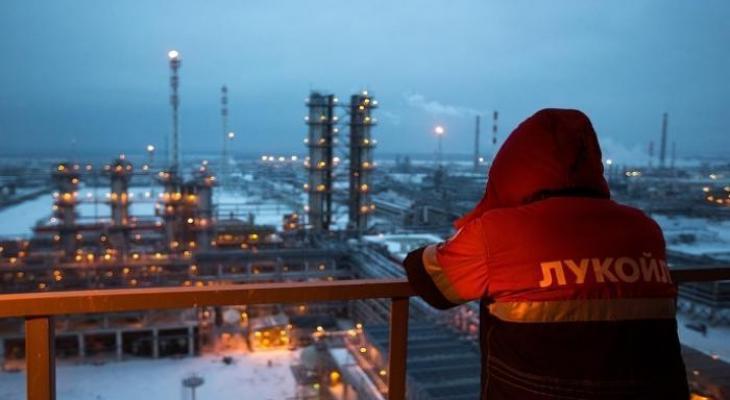 الهند تدافع عن قرارها شراء النفط من روسيا