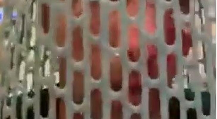شاهد بالفيديو: الجاسوس الذي تم القبض عليه داخل المصلى القبلي 