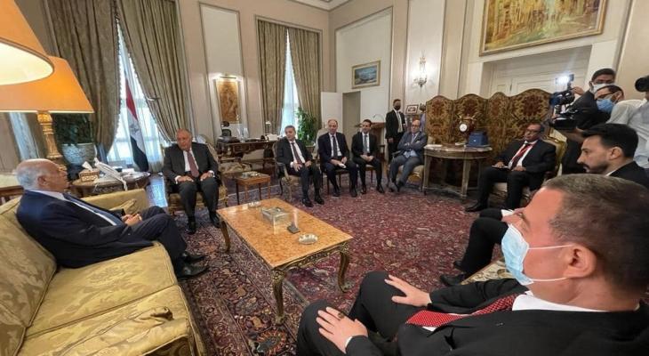 بالصور: تفاصيل لقاء وزير خارجية مصر مع الرجوب