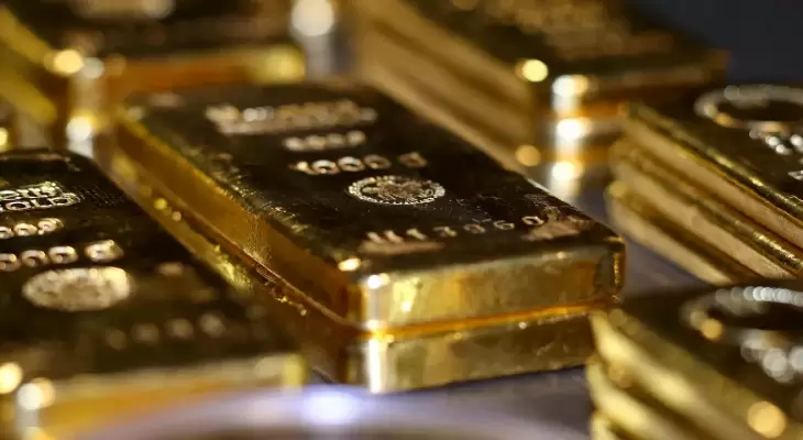 الذهب يواجه توقعات هشة في ظل احتمالات رفع معدلات الفائدة
