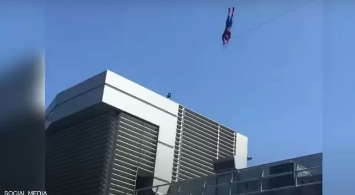 بالفيديو: اصطدام مروع لـ"سبايدرمان" في مبنى