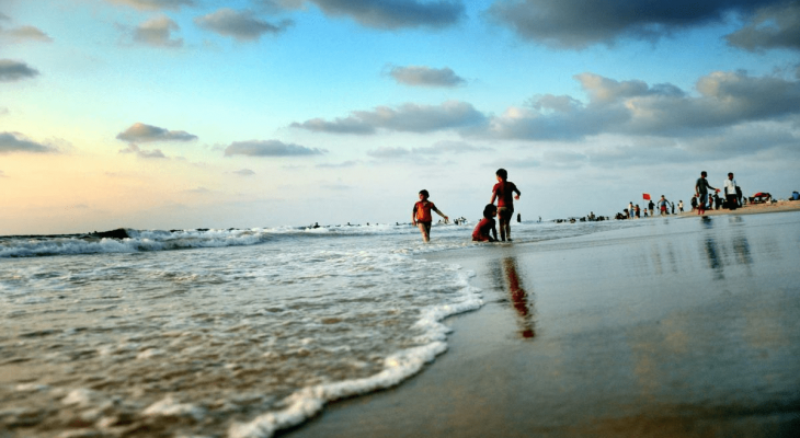 غزة: إغلاق البحر حتى إشعار آخر بسبب سوء الأحوال الجوية