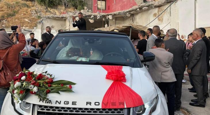 عائلة فلسطينية تزف ابنتها عروسًا فوق أنقاض منزلها في القدس