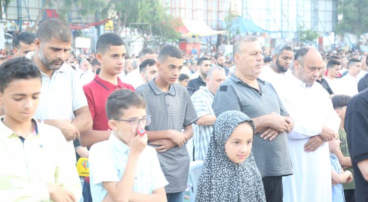 مواطنو غزّة يؤدوا صلاة عيد الأضحى المبارك في العراء