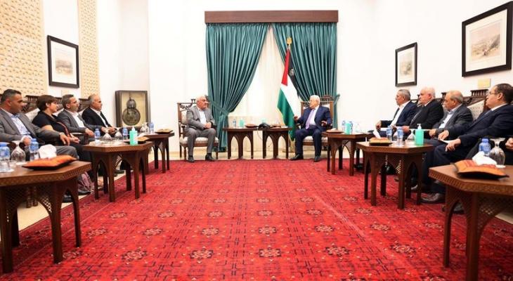 الرئيس عباس يستقبل وفدًا من ممثلي مؤسسات المجتمع المدني في رام الله