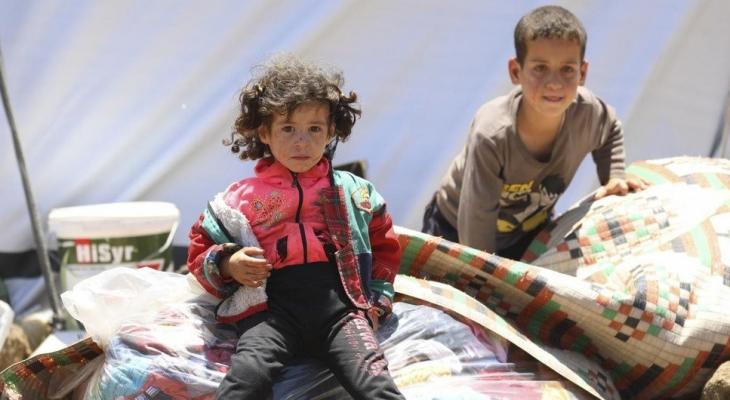 "الأونروا": انفجار مأساوي لمخلفات الحرب يقتل طفلاً فلسطينيًا في حلب 