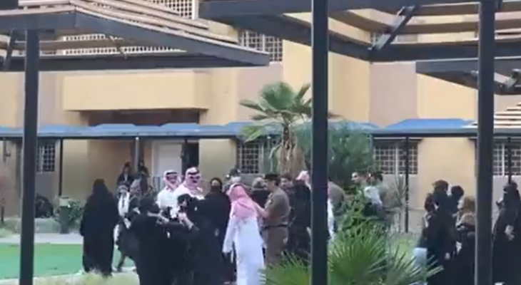 بالفيديو: ضجة كبيرة في السعودية جراء أحداث دار أيتام خميس مشيط والسلطات تعلق