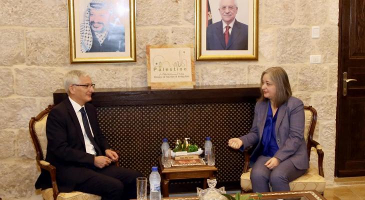 طالع تفاصيل لقاء الوزيرة معايعة بسفير تركيا لدى فلسطين