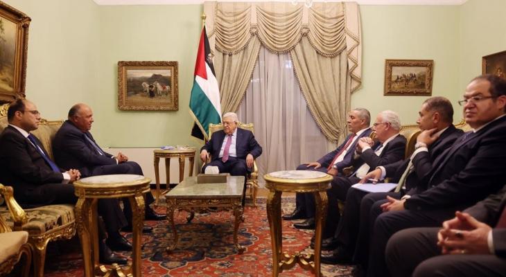الرئيس الفلسطيني يستقبل وزير الخارجية المصري