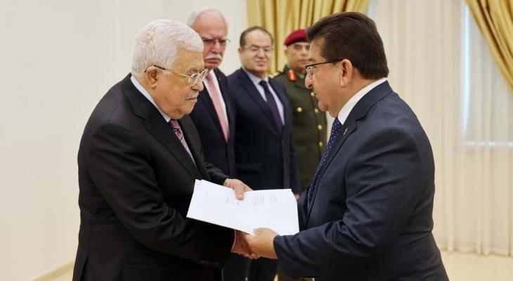 الرئيس عباس يتقبل أوراق اعتماد فالديفييسو سفيرًا مفوضًا لجمهورية الإكوادور 