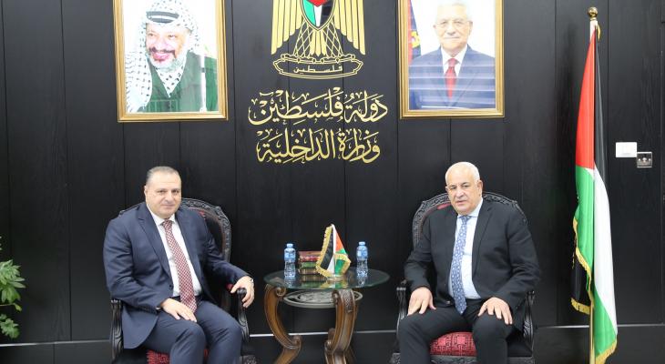 وزير الداخلية يستقبل سفير الأردن
