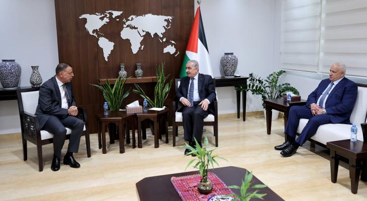 اشتية مع وزير الداخلية الأردني