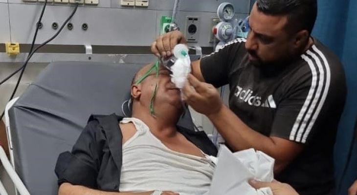 إصابة الوزير مؤيد شعبان جراء اعتداء الاحتلال عليه في طولكرم