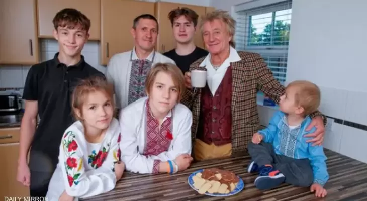 عائلة أوكرانية تحظى بمنزل مجاني في بريطانيا..والمتبرع مفاجأة