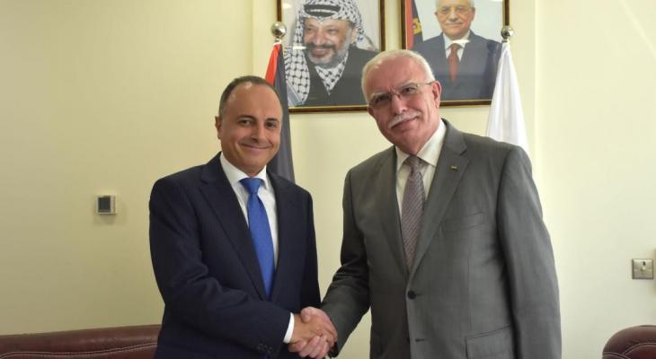 المالكي يتسلم نسخة من أوراق اعتماد سفير مصر الجديد لدى فلسطين