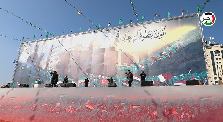 بالفيديو:  حماس تُحيي ذكرى انطلاقتها الـ35 في ساحة الكتيبة بغزّة