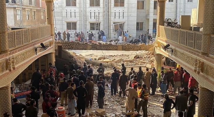 تفجير المسجد في باكستان
