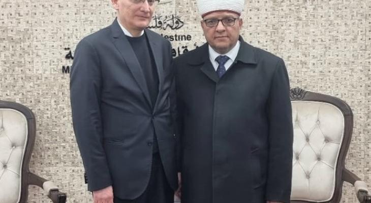 وزير الأوقاف يلتقي بالسفير التركي في رام الله