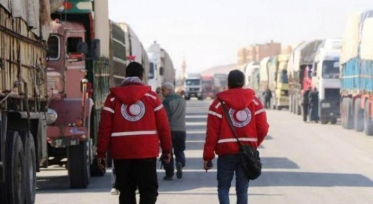 الهلال الأحمر يوصل مساعدات للمخيمات المتضررة شمالي سوريا.jpg