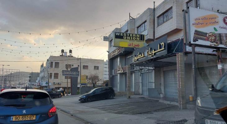 الاحتلال يُغلق المحلات التجارية في نابلس